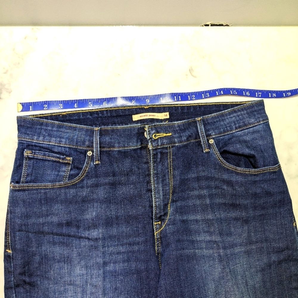 Levi's Mid Rise Skinny Jeans / Denim - Picture 7 of 8